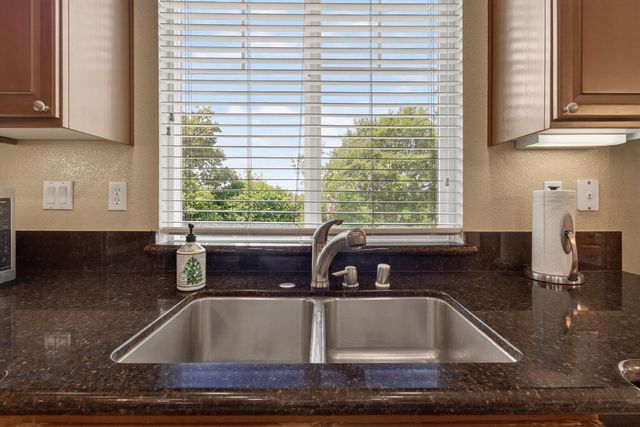 829 Hildebrand Cir, Folsom, CA 95630