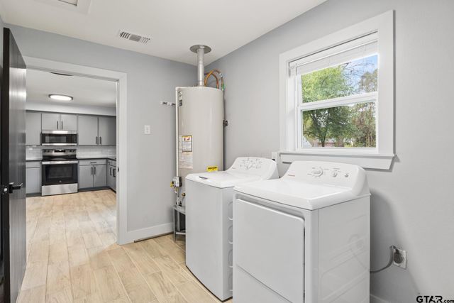 802 Quitman, Pittsburg, TX 75686