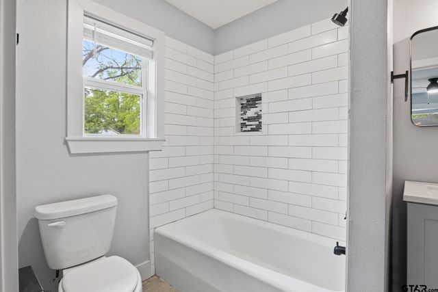 802 Quitman, Pittsburg, TX 75686