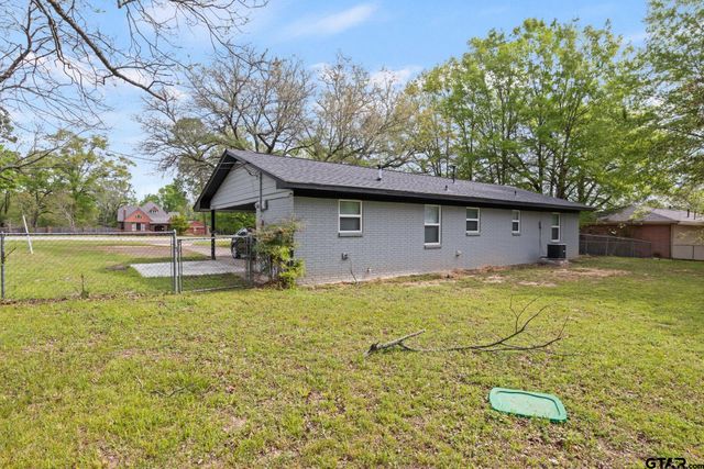 802 Quitman, Pittsburg, TX 75686