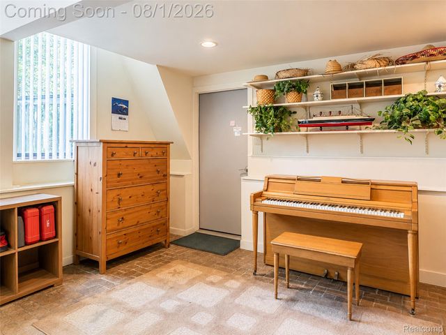 28966 Sibley Road, Romulus, MI 48174