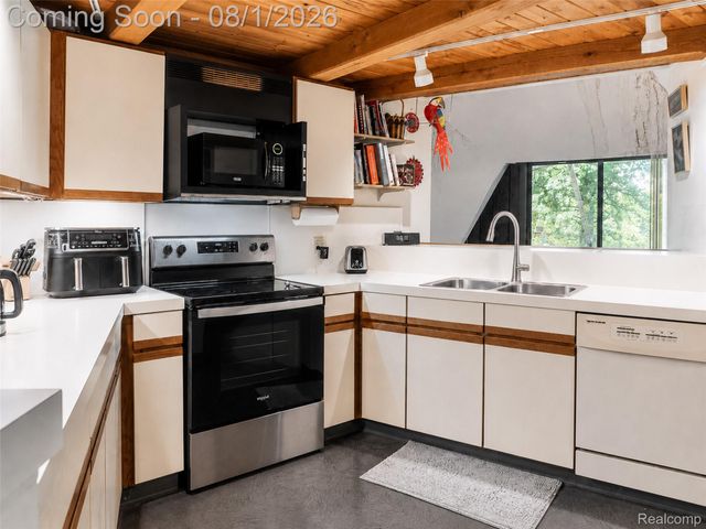 28966 Sibley Road, Romulus, MI 48174