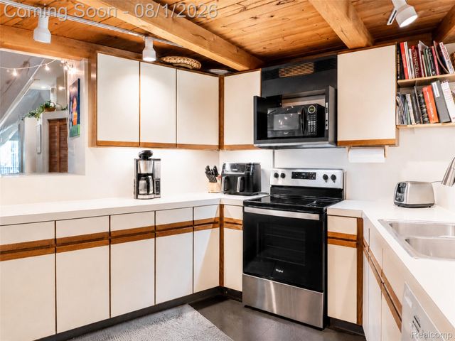 28966 Sibley Road, Romulus, MI 48174