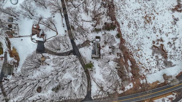 1410 River Road, Bethlehem, NY 12158