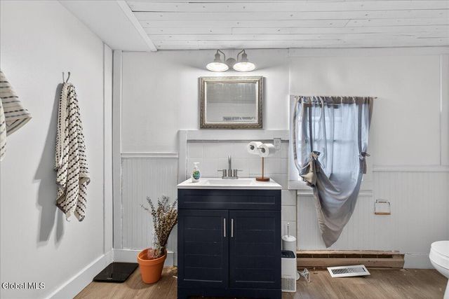 1410 River Road, Bethlehem, NY 12158