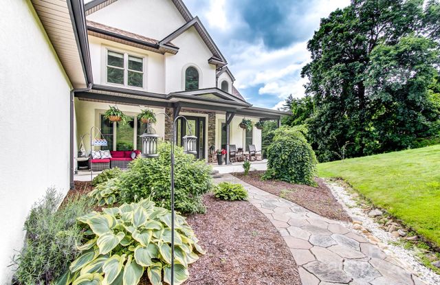 54 Mcintyre Drive, Asheville, NC 28803