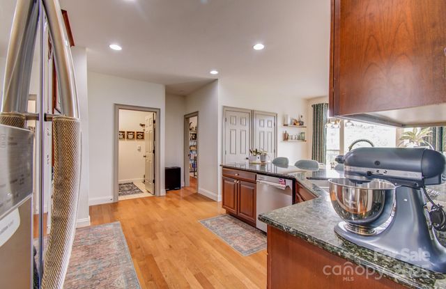 54 Mcintyre Drive, Asheville, NC 28803