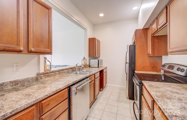 54 Mcintyre Drive, Asheville, NC 28803