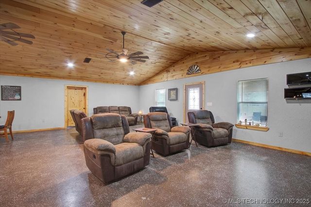 10627 Old Willis, Kingston, OK 73439