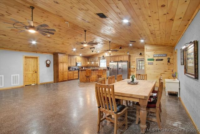 10627 Old Willis, Kingston, OK 73439