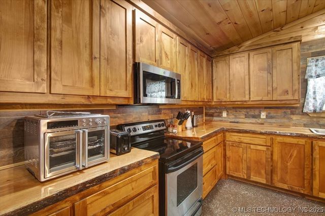 10627 Old Willis, Kingston, OK 73439