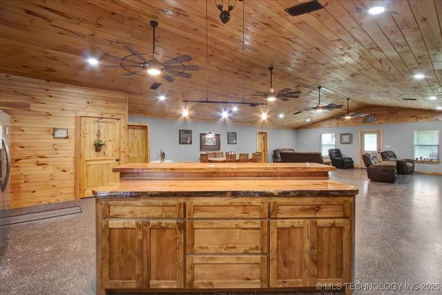 10627 Old Willis, Kingston, OK 73439