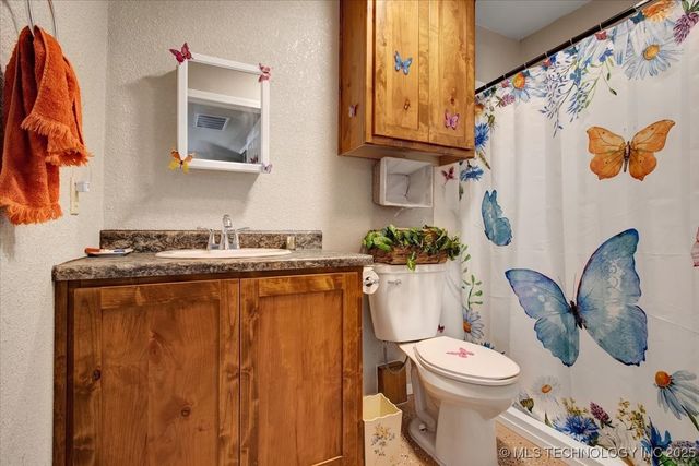 10627 Old Willis, Kingston, OK 73439