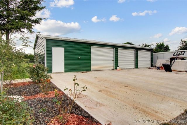 10627 Old Willis, Kingston, OK 73439