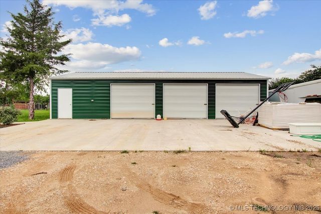 10627 Old Willis, Kingston, OK 73439