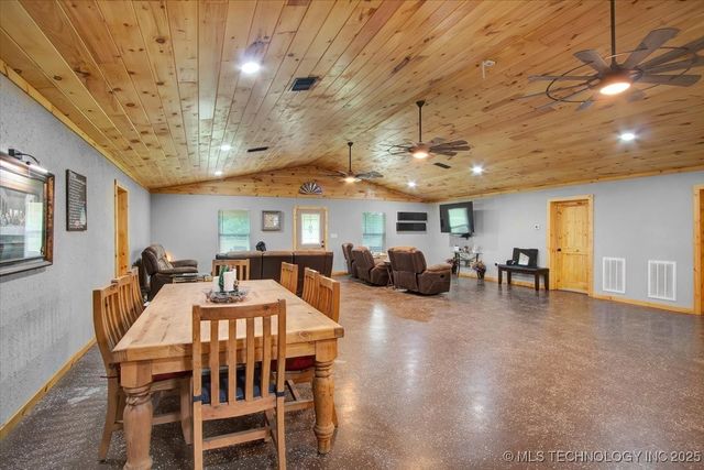 10627 Old Willis, Kingston, OK 73439