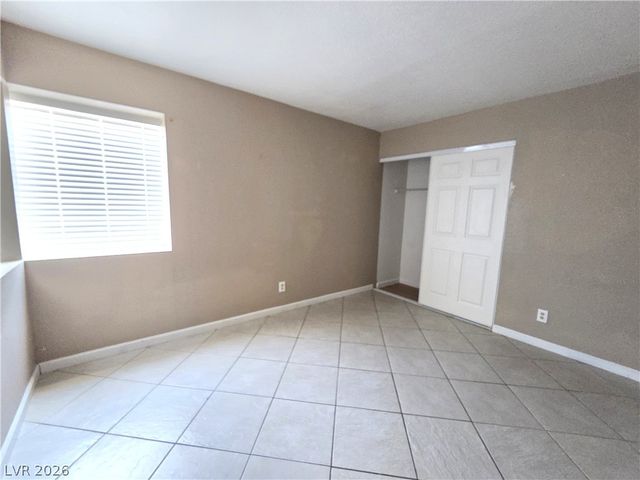 2882 Sandyfalls Way, Las Vegas, NV 89142