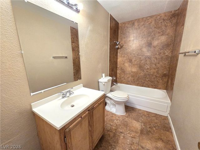 2882 Sandyfalls Way, Las Vegas, NV 89142