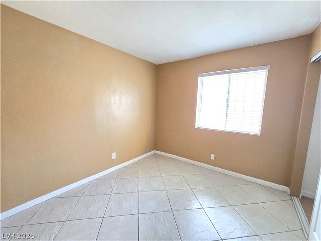 2882 Sandyfalls Way, Las Vegas, NV 89142