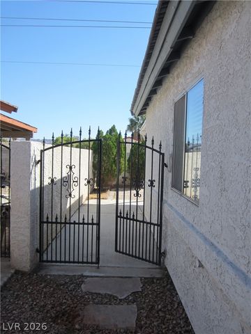 2882 Sandyfalls Way, Las Vegas, NV 89142