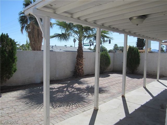 2882 Sandyfalls Way, Las Vegas, NV 89142