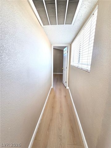 2882 Sandyfalls Way, Las Vegas, NV 89142