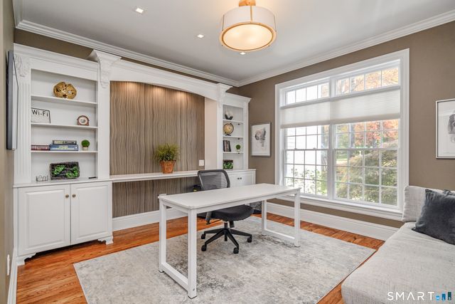 14 Merlins Lane, Newtown, CT 06470