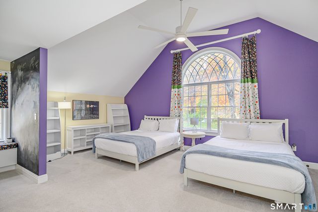 14 Merlins Lane, Newtown, CT 06470