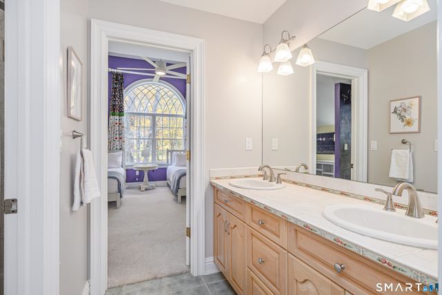 14 Merlins Lane, Newtown, CT 06470