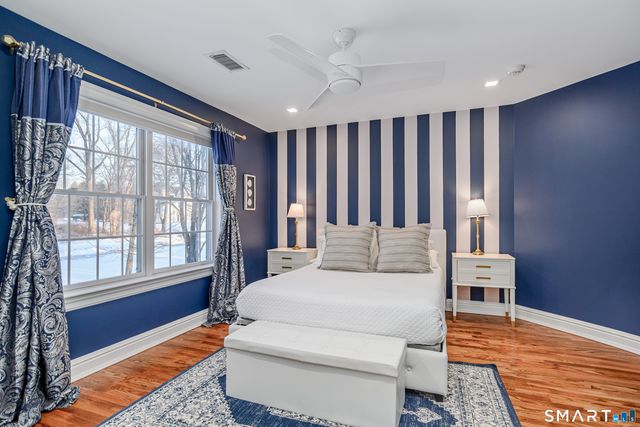 14 Merlins Lane, Newtown, CT 06470