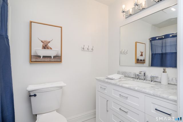 14 Merlins Lane, Newtown, CT 06470