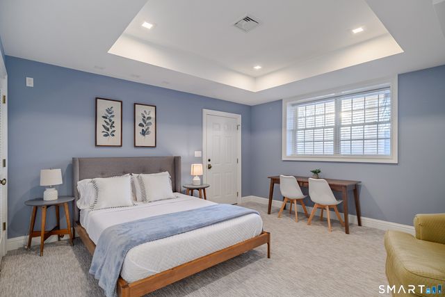 14 Merlins Lane, Newtown, CT 06470