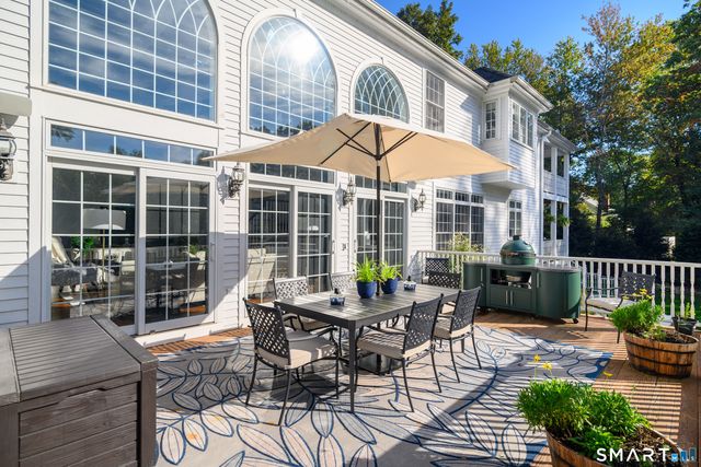 14 Merlins Lane, Newtown, CT 06470