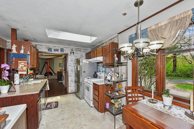 6968 118th STREET, Franklin, WI 53132