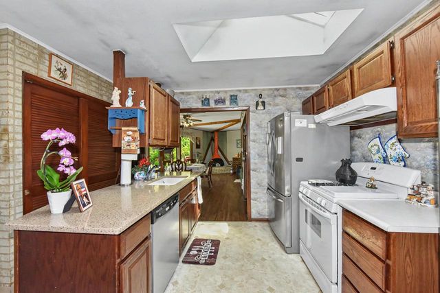 6968 118th STREET, Franklin, WI 53132