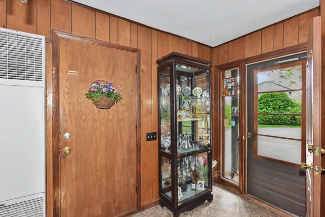 6968 118th STREET, Franklin, WI 53132