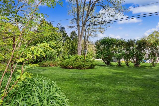 6968 118th STREET, Franklin, WI 53132