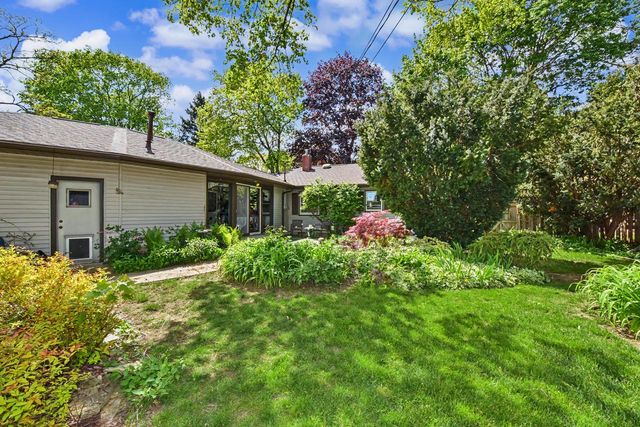 6968 118th STREET, Franklin, WI 53132