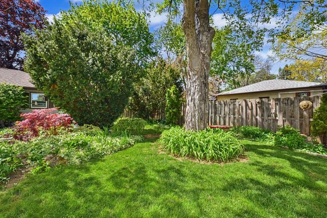 6968 118th STREET, Franklin, WI 53132