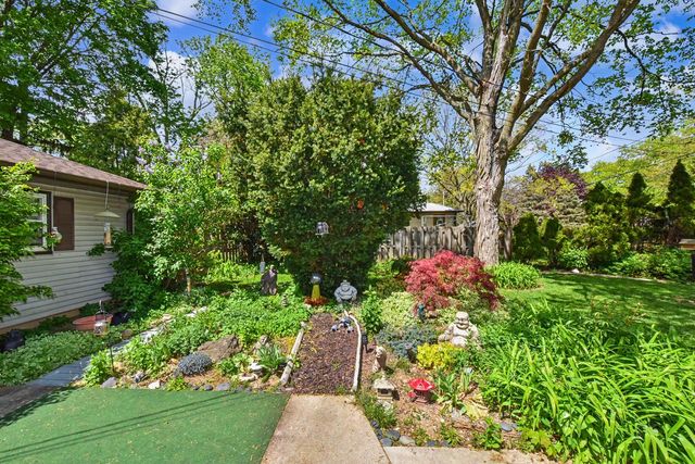 6968 118th STREET, Franklin, WI 53132
