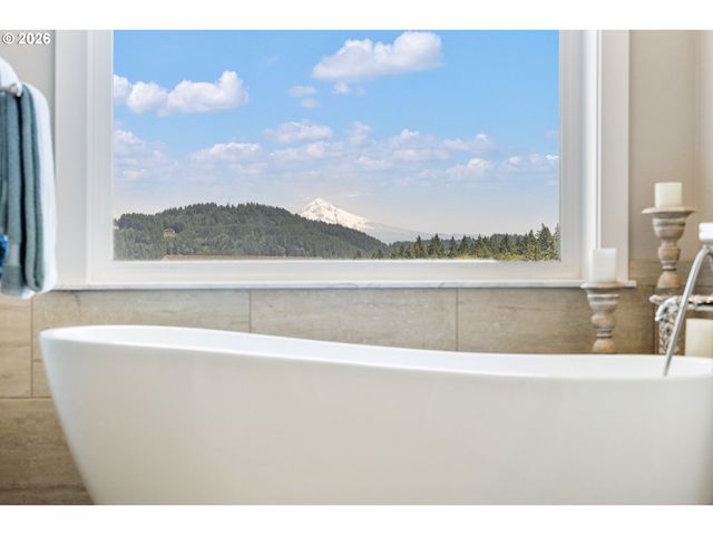 14733 Se NORTHERN HEIGHTS Dr, Happy Valley, OR 97086