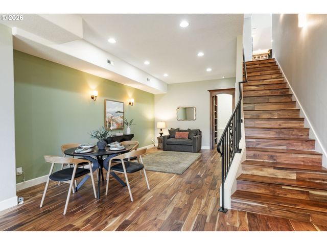 14733 Se NORTHERN HEIGHTS Dr, Happy Valley, OR 97086
