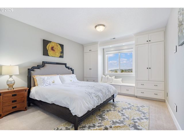 14733 Se NORTHERN HEIGHTS Dr, Happy Valley, OR 97086