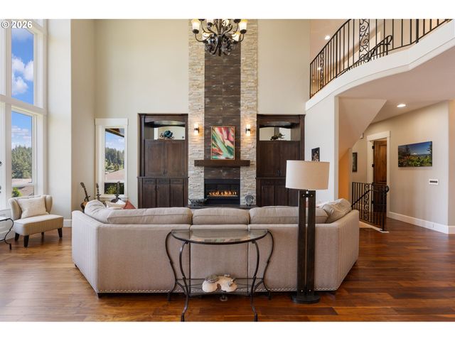 14733 Se NORTHERN HEIGHTS Dr, Happy Valley, OR 97086
