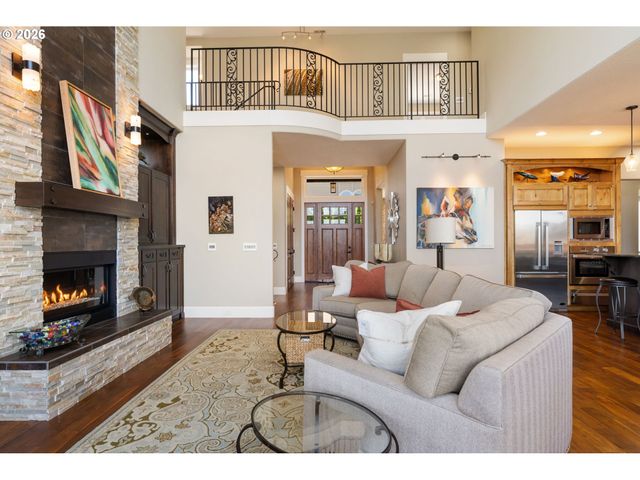 14733 Se NORTHERN HEIGHTS Dr, Happy Valley, OR 97086
