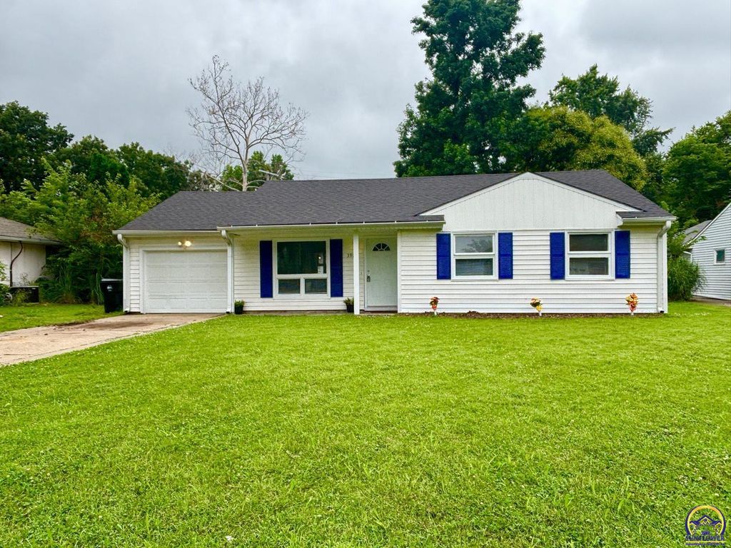 3912 SW 26th ST, Topeka, KS 66612