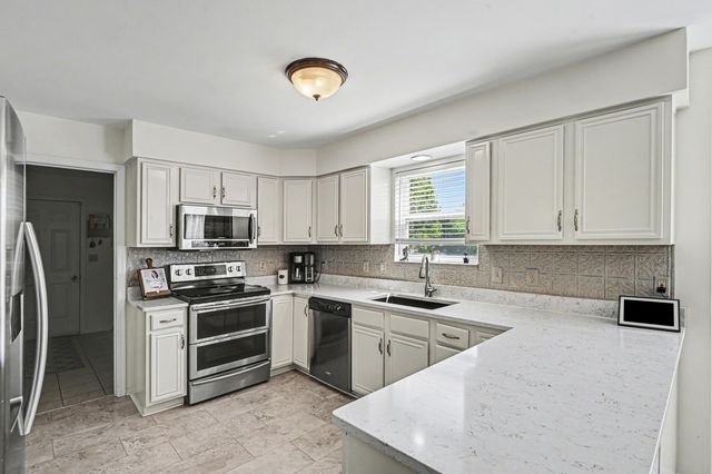 6302 Autumn Trail, Burlington, KY 41005