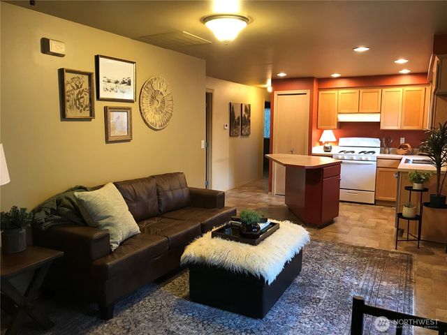 6205 73rd Avenue NE, Marysville, WA 98270