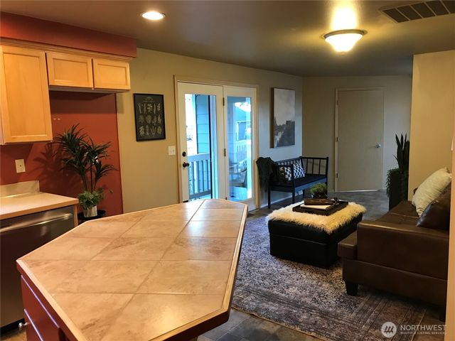 6205 73rd Avenue NE, Marysville, WA 98270