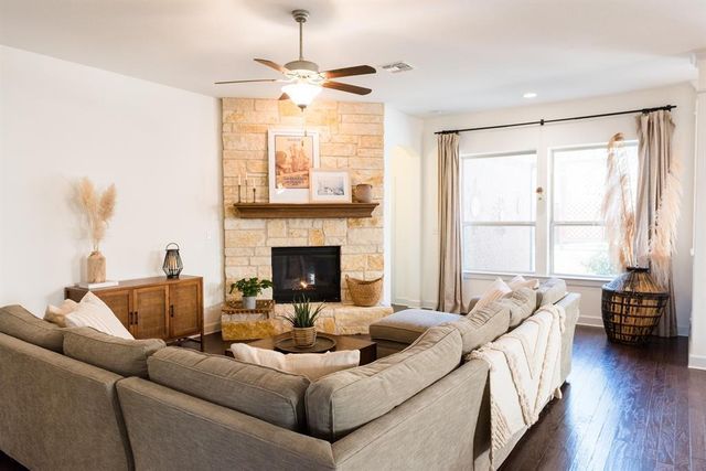300 Grafton LN, Austin, TX 78737